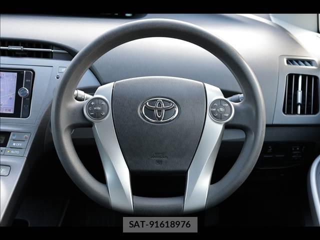 Toyota PRIUS 2014-05 8380149-11