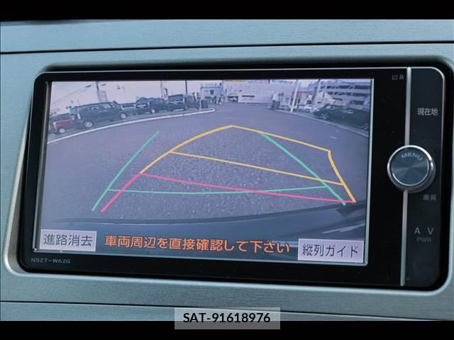 Toyota PRIUS 2014-05 8380149-17