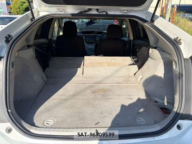 Toyota PRIUS 2013-09 8380169-10