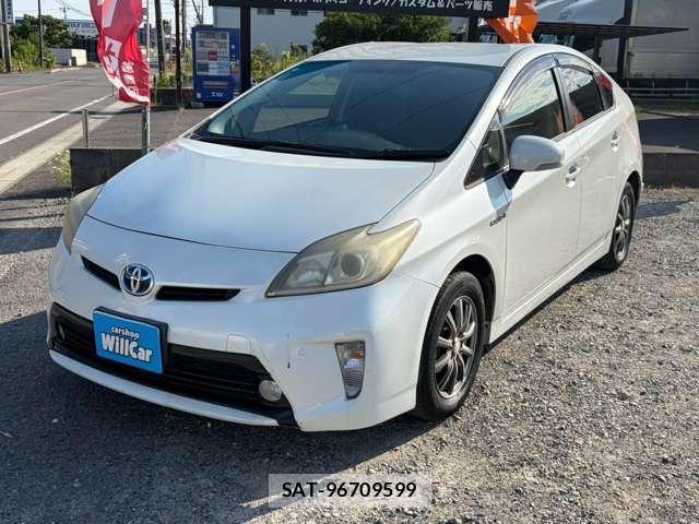 Toyota PRIUS 2013-09 8380169-15