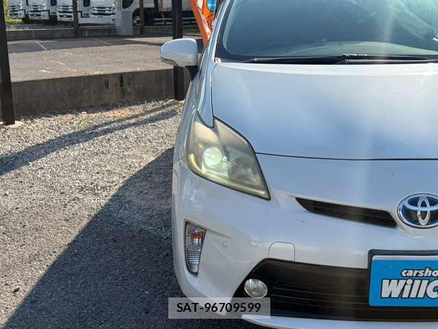 Toyota PRIUS 2013-09 8380169-17