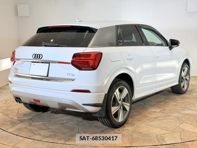 Audi Q2 2018-06 8379532-2