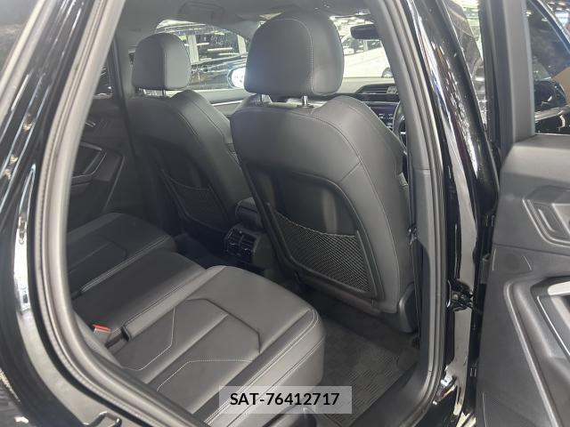 Audi Q3 2021-10 8379195-10