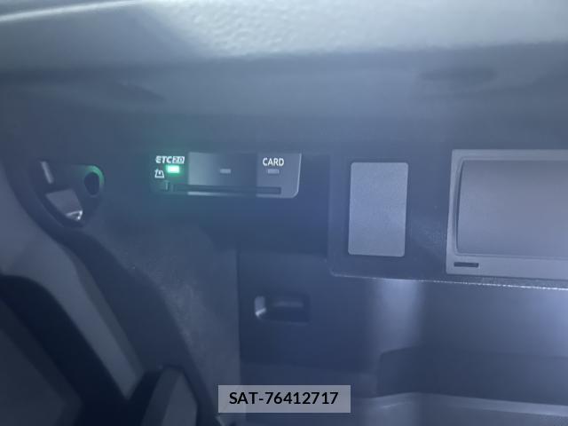 Audi Q3 2021-10 8379195-14