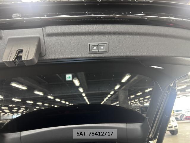 Audi Q3 2021-10 8379195-16
