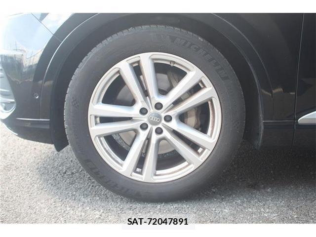 Audi Q7 2018-06 8379729-16