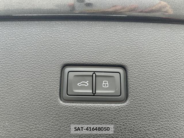 Audi Q8 2022-06 8379645-10