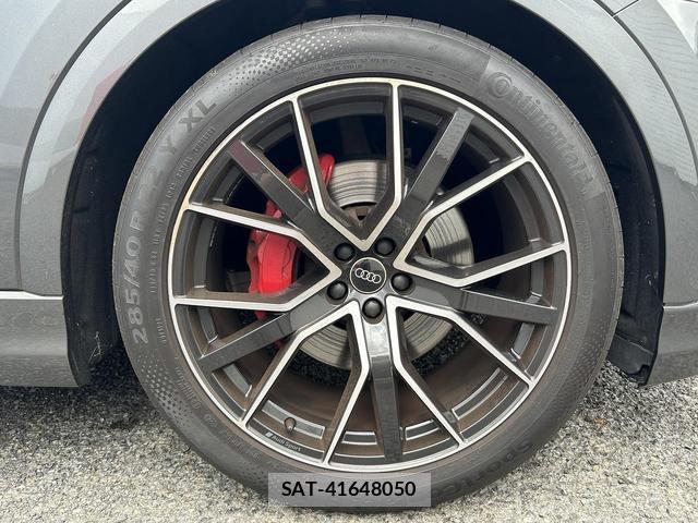 Audi Q8 2022-06 8379645-12