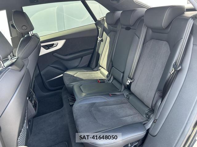 Audi Q8 2022-06 8379645-14