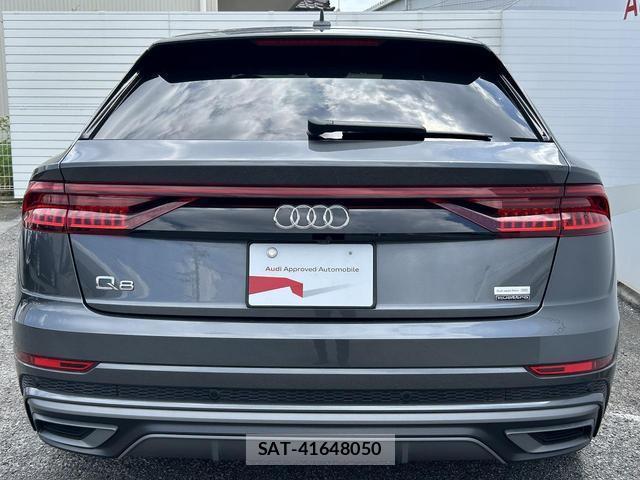 Audi Q8 2022-06 8379645-18