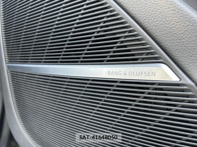 Audi Q8 2022-06 8379645-2