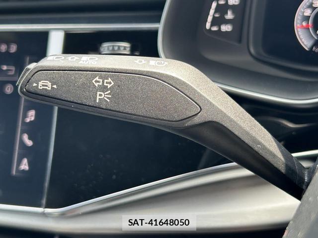 Audi Q8 2022-06 8379645-8