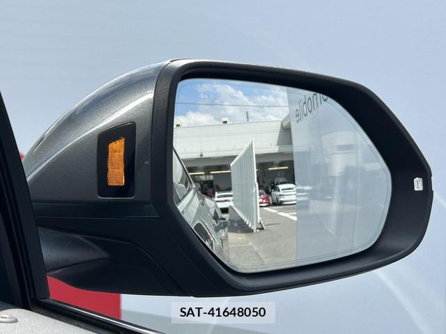 Audi Q8 2022-06 8379645-9