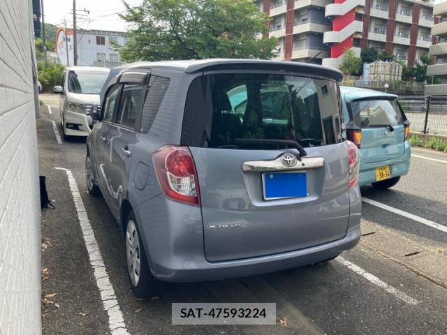 Toyota RACTIS 2008-07 8378988-3