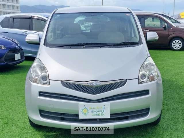 Toyota RACTIS 2010-02 8379214-15