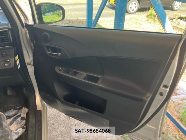 Toyota RACTIS 2011-09 8379828-5