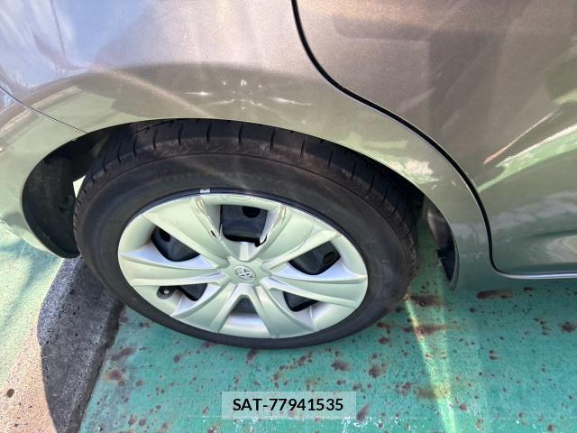Toyota RACTIS 2008-03 8379864-12