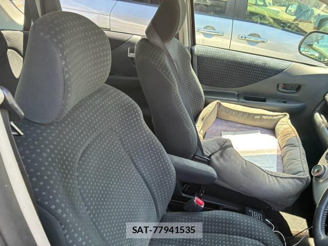 Toyota RACTIS 2008-03 8379864-4