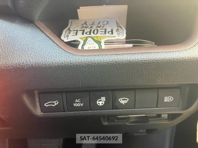 Toyota RAV4 2019-07 8379058-14