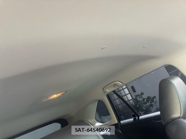 Toyota RAV4 2019-07 8379058-17