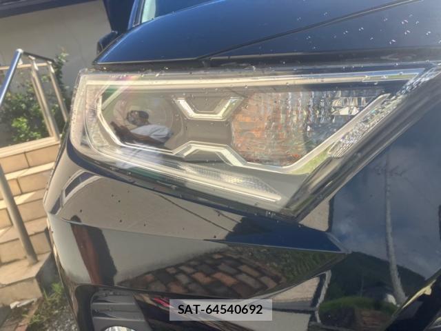 Toyota RAV4 2019-07 8379058-7