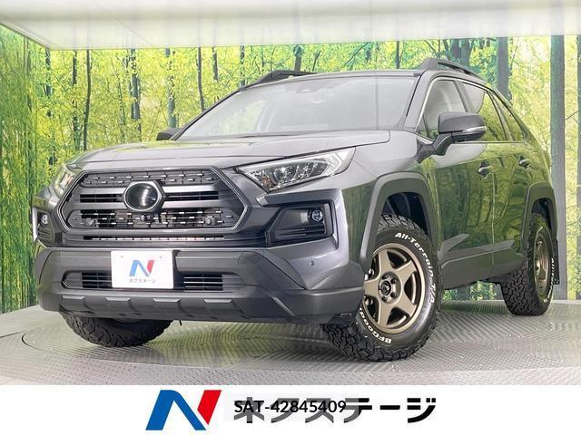 Toyota RAV4 2023-03 8379108-0