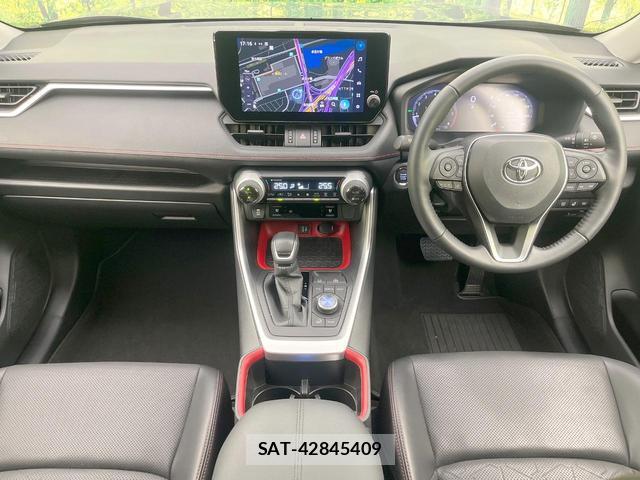 Toyota RAV4 2023-03 8379108-1