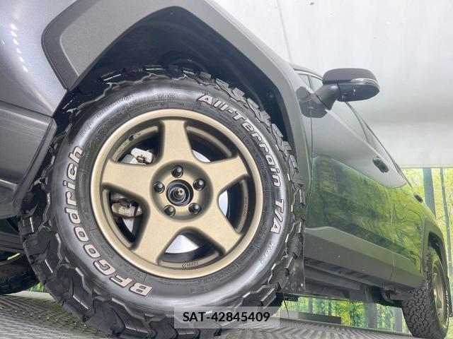 Toyota RAV4 2023-03 8379108-12