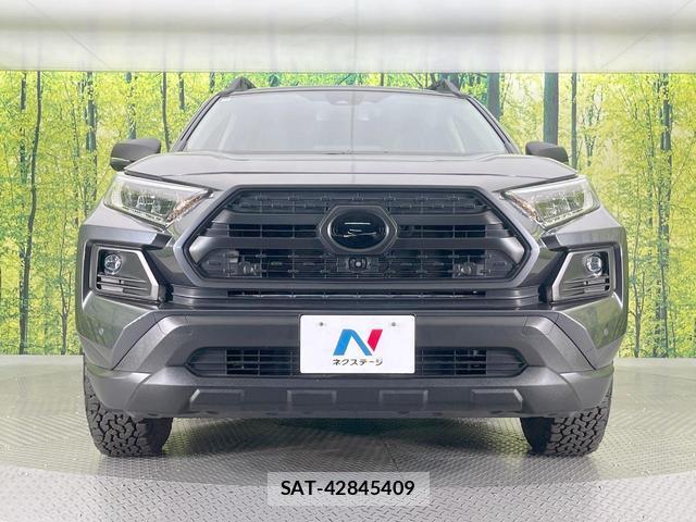 Toyota RAV4 2023-03 8379108-13