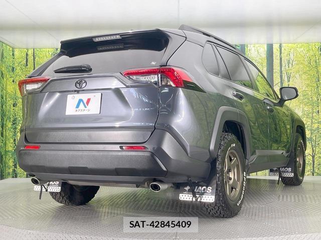 Toyota RAV4 2023-03 8379108-16