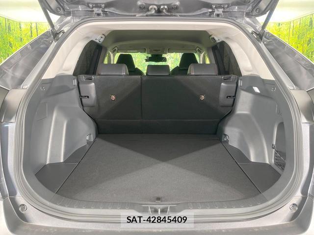 Toyota RAV4 2023-03 8379108-9