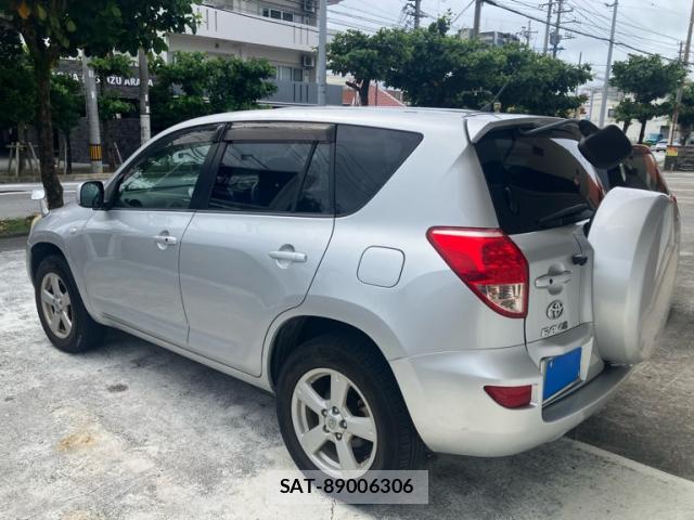 Toyota RAV4 2007-08 8379575-13