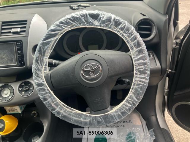 Toyota RAV4 2007-08 8379575-14
