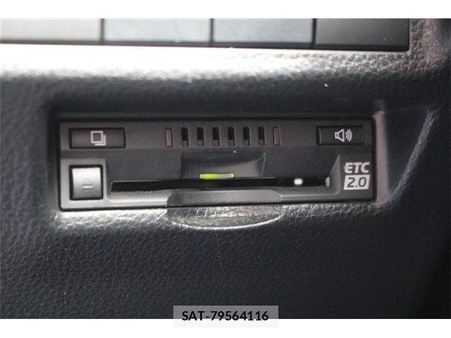 Toyota RAV4 2019-11 8379655-4