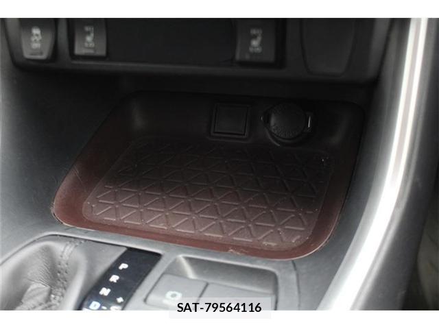 Toyota RAV4 2019-11 8379655-5