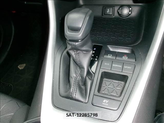 Toyota RAV4 2020-09 8379781-7