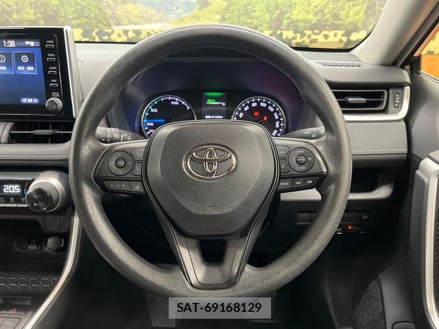 Toyota RAV4 2022-01 8379960-10