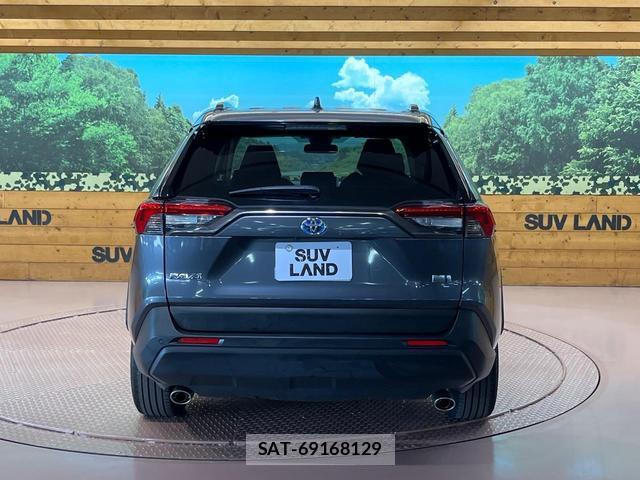 Toyota RAV4 2022-01 8379960-14