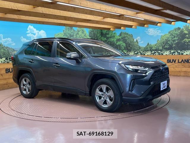 Toyota RAV4 2022-01 8379960-15