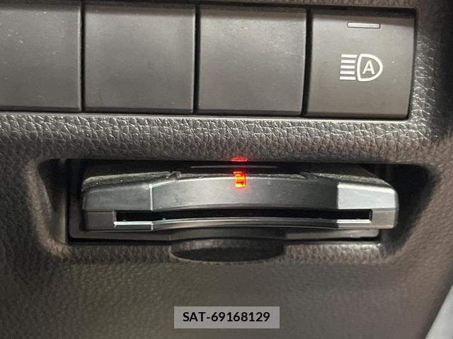Toyota RAV4 2022-01 8379960-6