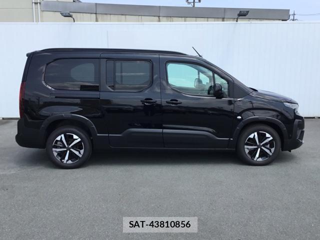 Peugeot Rifter 2025-09 8380108-6