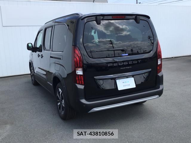 Peugeot Rifter 2025-09 8380108-8