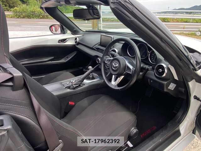 Mazda ROADSTER 2016-07 8380056-4