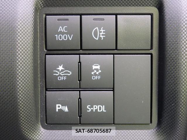 Daihatsu ROCKY 2023-01 8379768-4