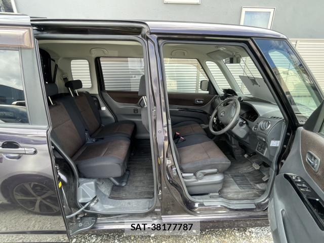 Nissan ROOX 2011-11 8378612-18