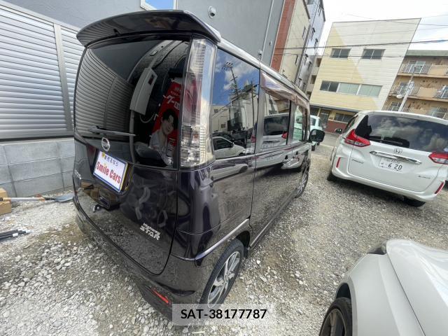 Nissan ROOX 2011-11 8378612-6