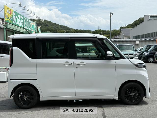 Nissan ROOX 2022-12 8378653-4