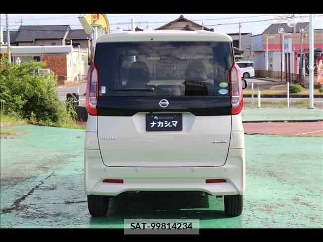 Nissan ROOX 2020-07 8379500-1