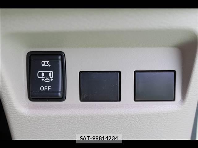 Nissan ROOX 2020-07 8379500-13