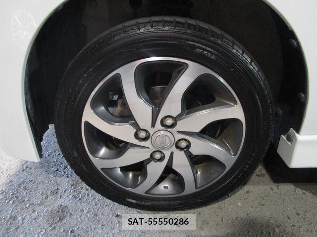 Nissan ROOX 2012-04 8379546-1